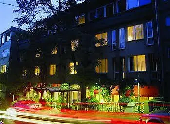 La Maison فندق 3*